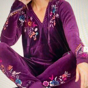 JOHNNY WAS "Tinasha" Plum Colored Velour Hoodie: Small; Pit to Pit is 20"; NWOT!